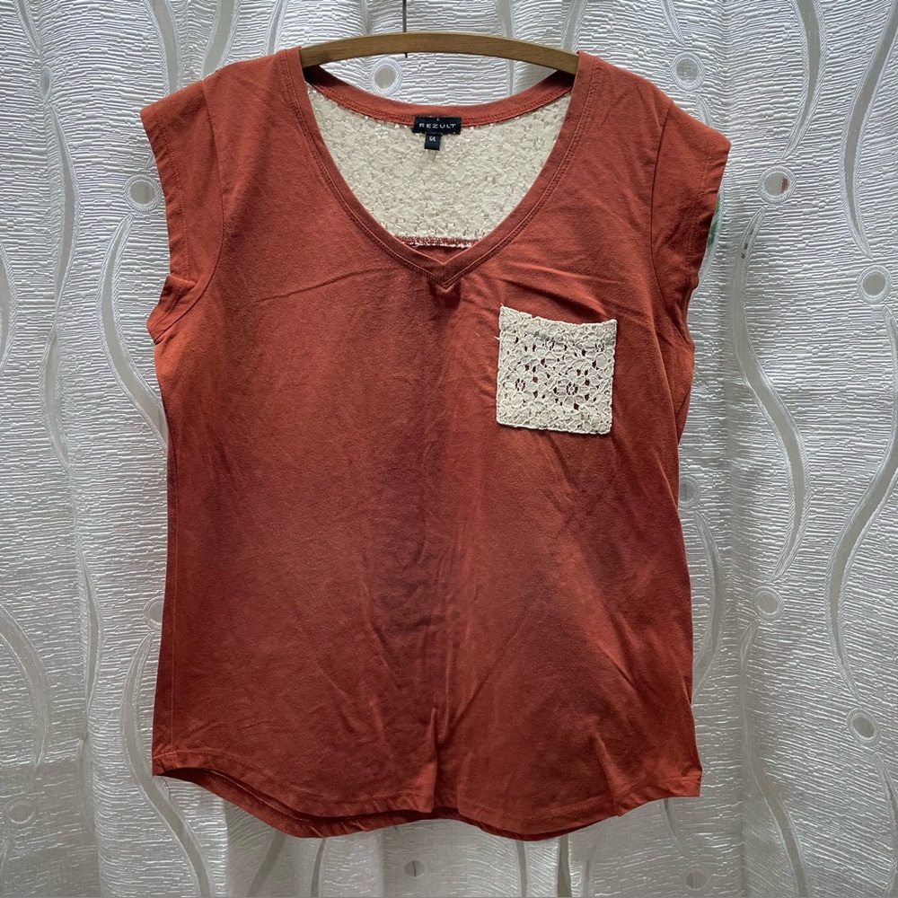 Rezult Cap Sleeve Top Womens Large Rust Orange Excellent Crochet Lace V-Neck Tee